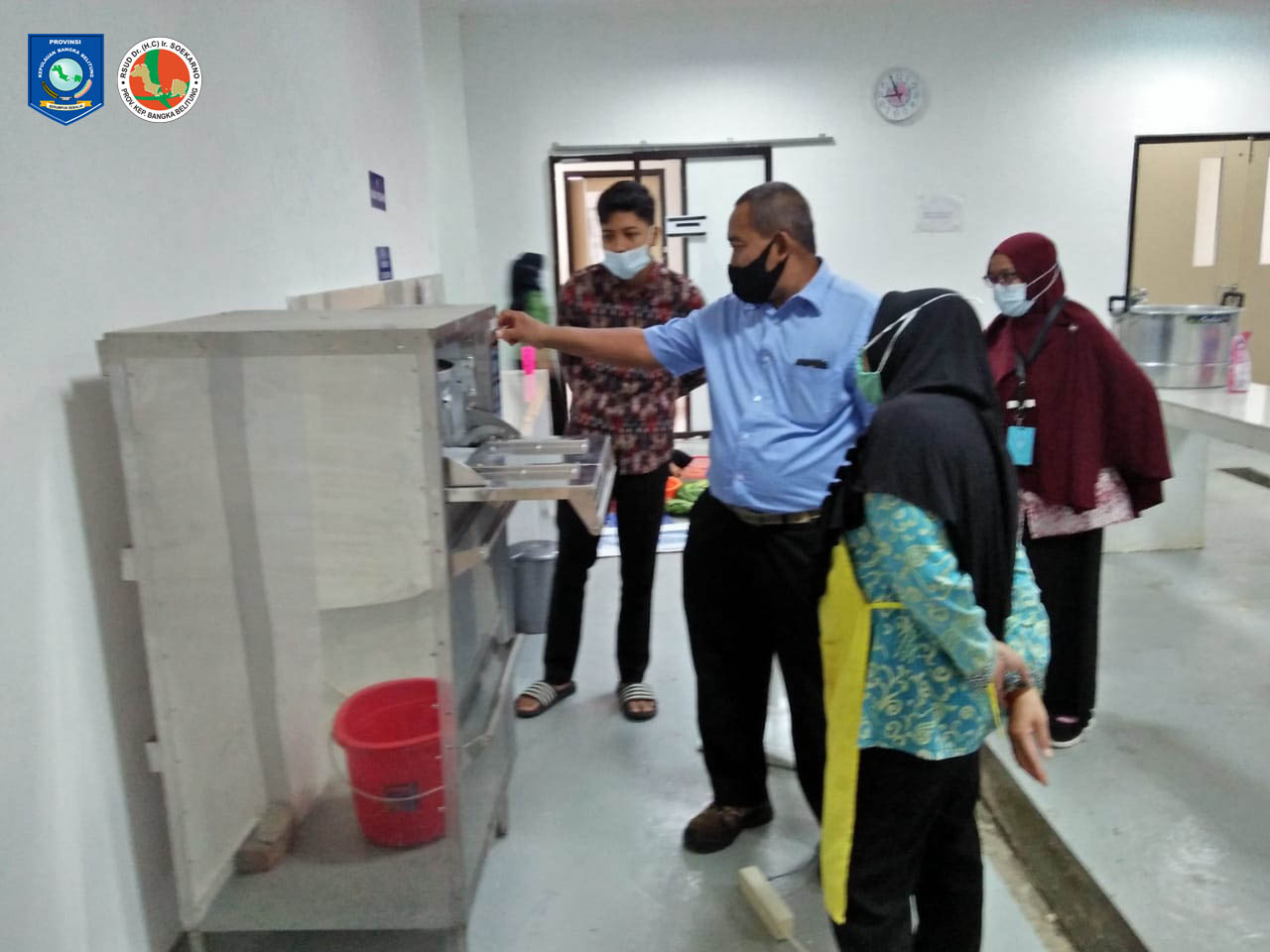 Transfer Pengetahuan Pemanfaatan Alat Dapur oleh Chef Novotel Bangka Hotel, Jaka Lestari 